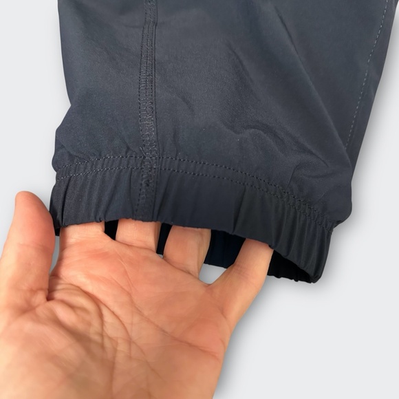 Eddie Bauer StormRepel Fleece Lined Jogger Pants 12 Navy Cargo Gorpcore Outdoor - Picture 7 of 15